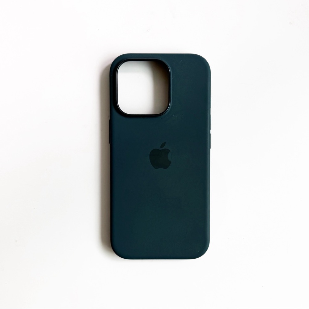 Apple iPhone 16 Pro Phone MagSafe Case in Lake Green